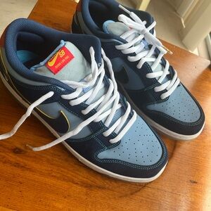 Nike SB Dunk Low Pro Blue Sneakers